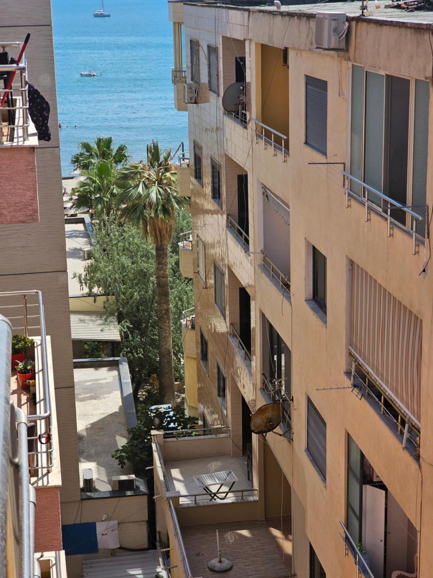 Bral Apartment 5 - Beachfront Durrës Exteriér fotografie